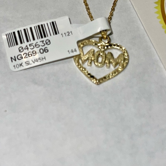10k solid gold diamond cut MOM pendant for Mother’s Day gift, NOT PLATED, Sale! - Picture 4 of 5